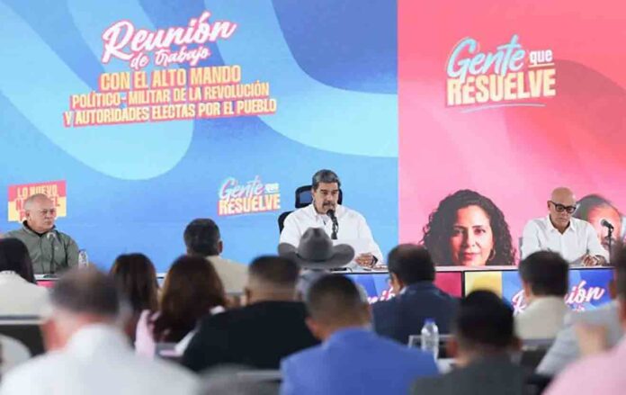 Maduro hizo el exhorto durante una reunión de trabajo con el alto mando político, militar y las autoridades electas el pasado domingo 25