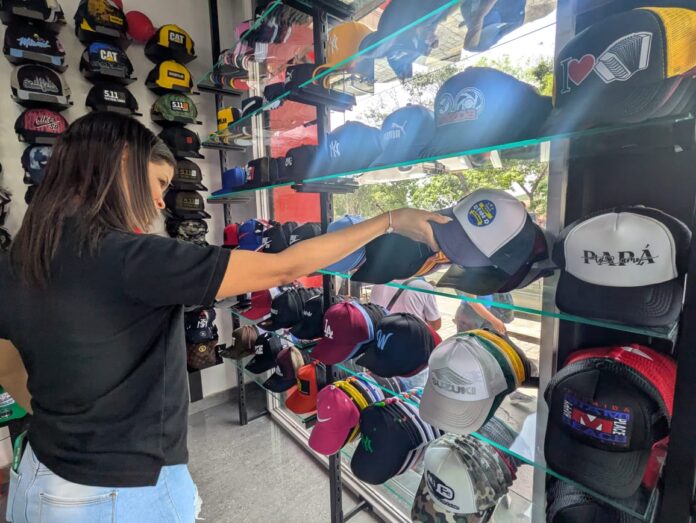 Quienes andan buscando alternativas se están inclinando por las gorras