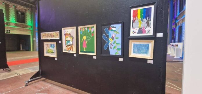 Las obras ganadoras se presentan en Francia en la exposición colectiva titulada “Graines d'artistes du mundu entier