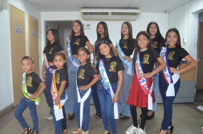 Son 11 aspirantes al reinado, escogerán tres novias, una por cada nivel