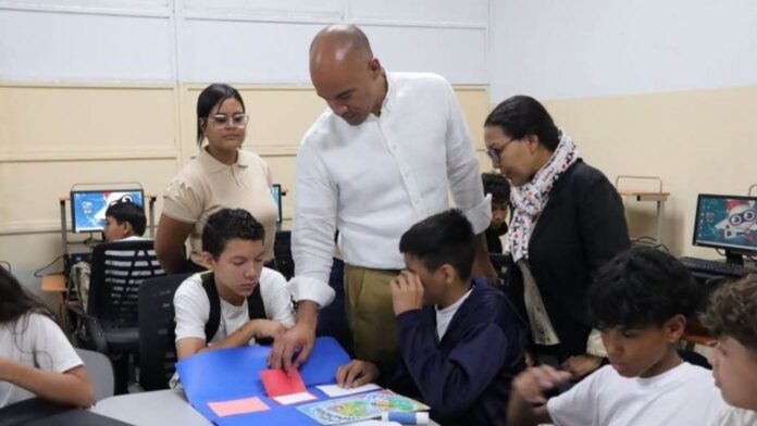 Rodríguez señaló que las clases correspondientes al año escolar 2024-2025 finalizarán el 18 de julio