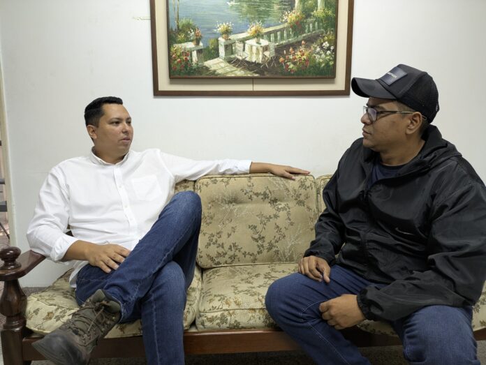 El candidato conversó con nuestro compañero de labores César Montes