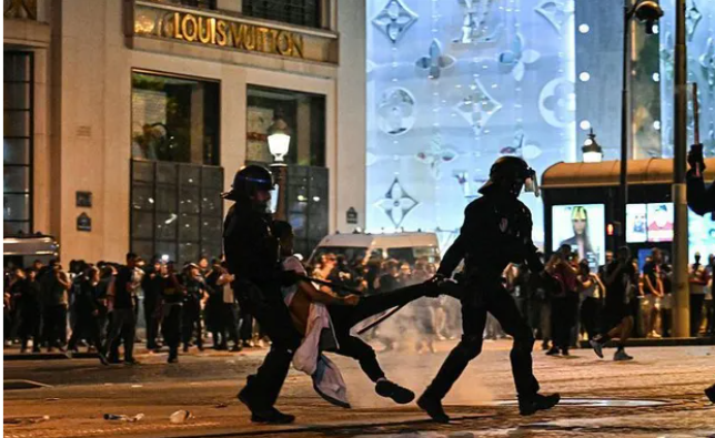 En varios puntos del país, las celebraciones por la victoria del PSG terminaron en actos vandálicos