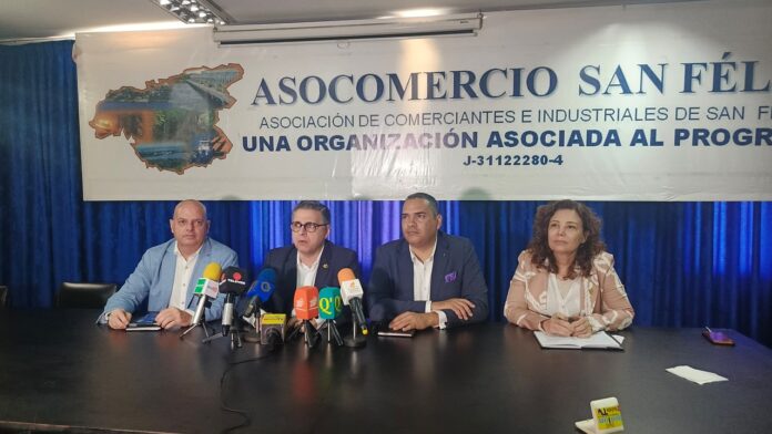 El primer vicepresidente de Fedecámaras Felipe Capozzolo se reunió con empresarios del estado Bolívar