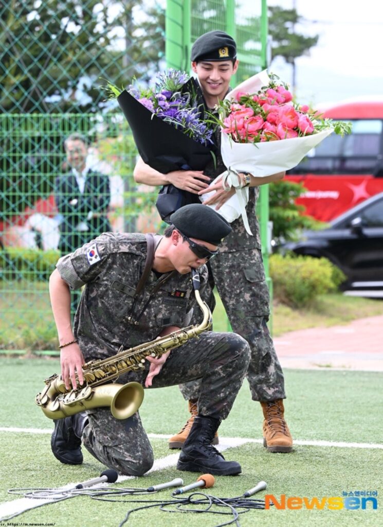 RM y V festejaron su salida