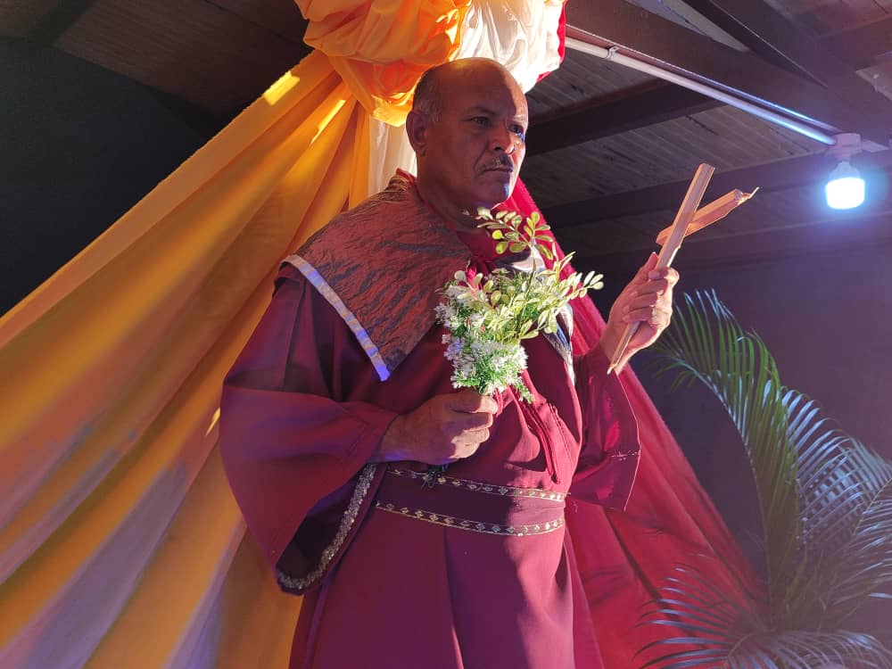 Se realizó la presentación viviente de la estatua de San Antonio de Padua