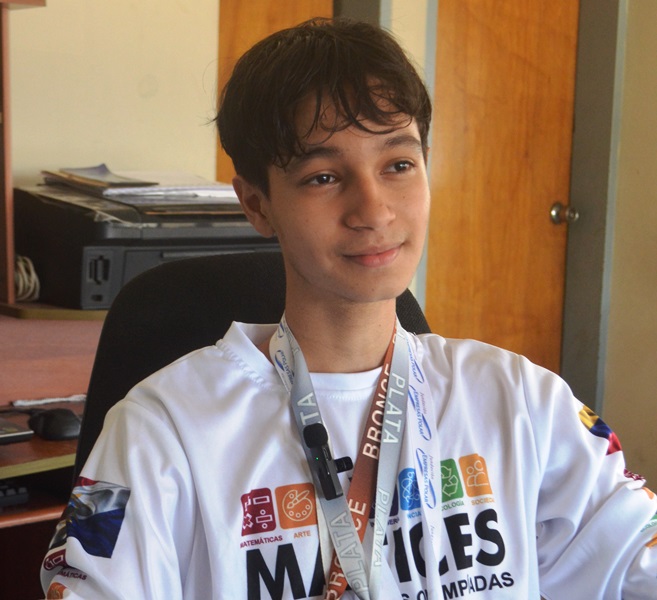 José Marquina ha ganado en varias oportunidades estas olimpiadas, es un genio de las matemáticas