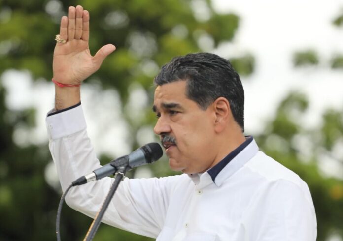 El Mandatario nacional advirtió el riesgo de permitir que estos grupos se infiltren en el Zulia