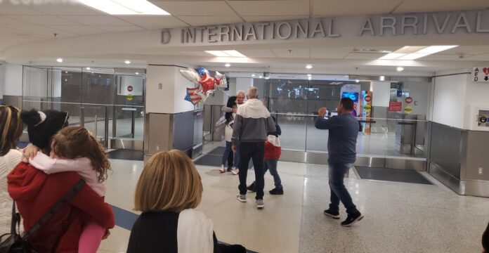 Miles de venezolanos han llegado a EE UU gracias al parole