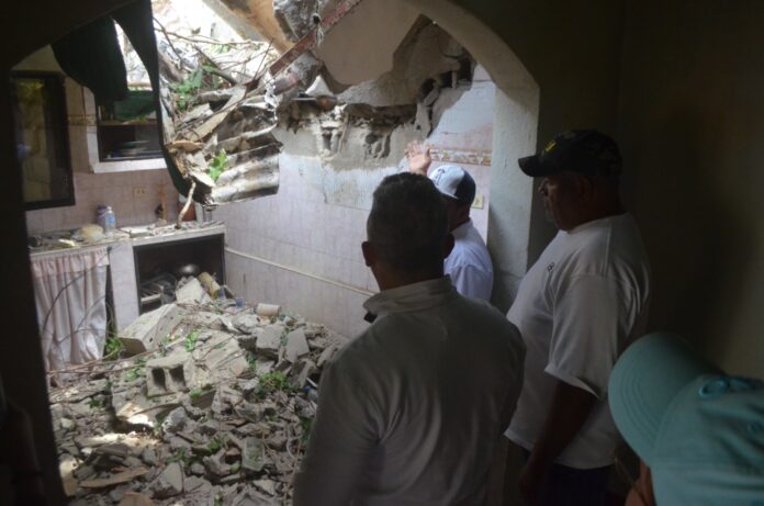El alcalde Rogger Daza estuvo en el sitio del incidente y se comprometió en apoyar