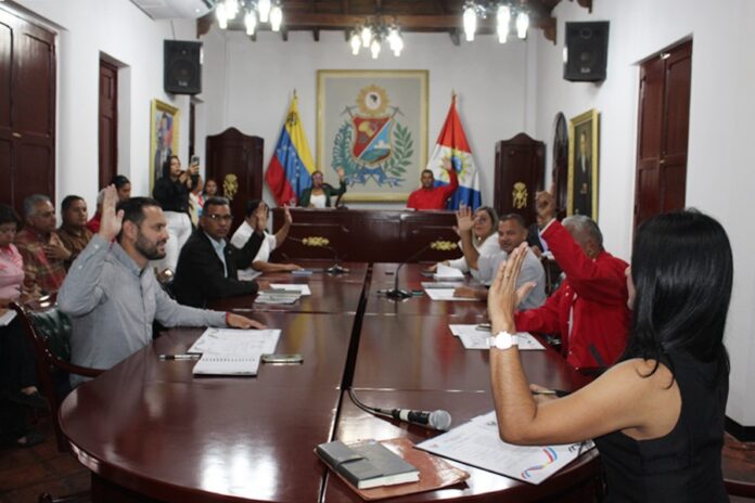 El acuerdo fue durante la primera sesión de los legisladores recién electos