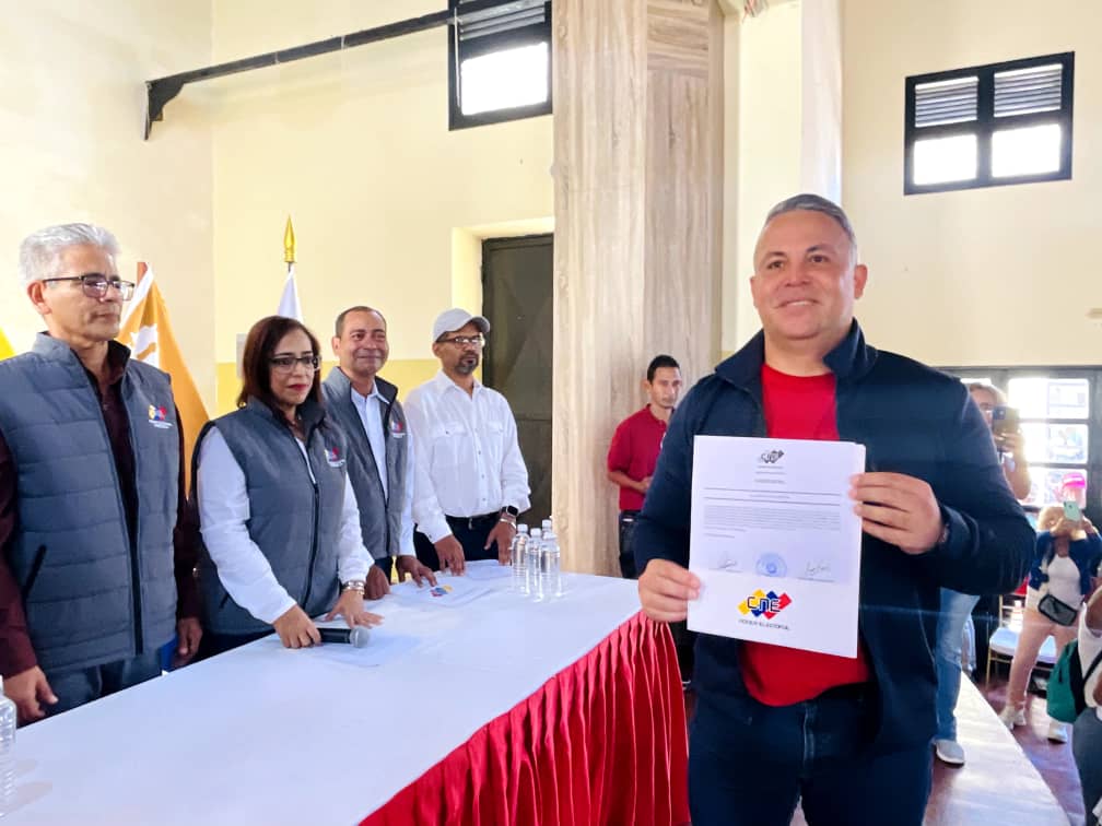 Daza agradeció el apoyo de los votantes