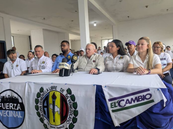 Bernabé Gutiérrez, secretario general nacional de la tolda blanca, estuvo acompañado de Rubén Limas y Anyelith Tamayo (presidente y secretaria nacional juvenil de AD) respectivamente, así como de Beatriz Romero, secretaria de AD Yaracuy