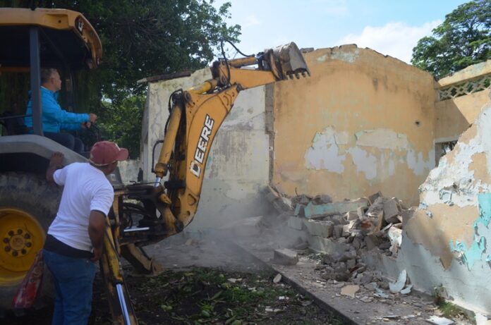 Iniciaron con el proceso de demolición, el cual puede durar un mes aproximadamente