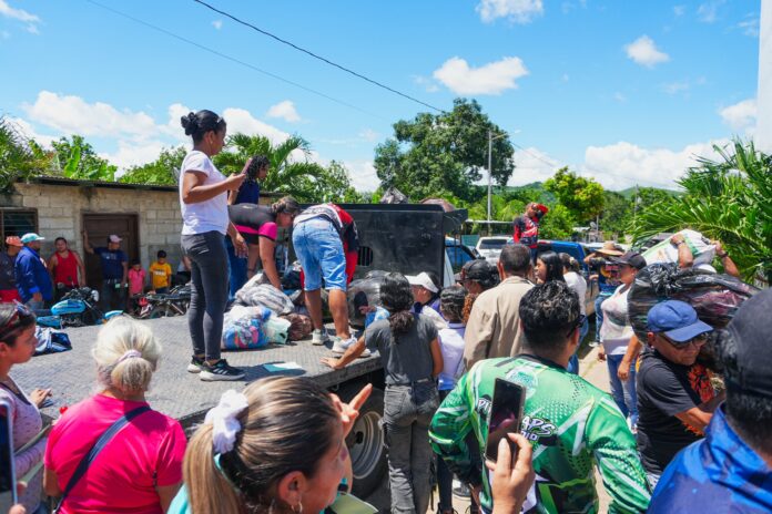 Los refugiados se mantienen recibiendo atención
