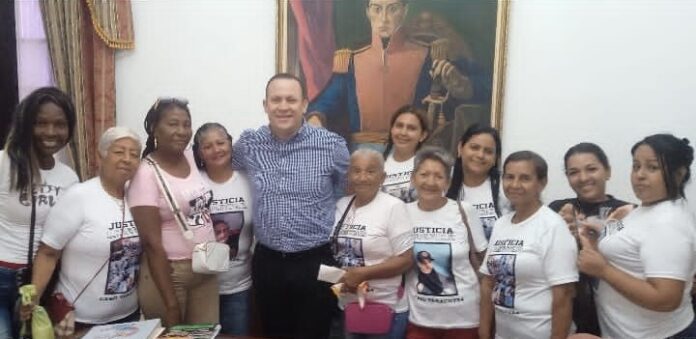 Mantienen la esperanza de ver a sus parientes fuera de prisión