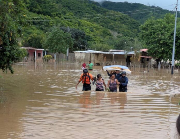 Arenales y Santa Bárbara son dos de las comunidades más afectadas por las inundaciones