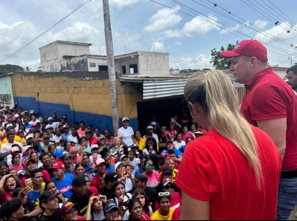 El gobernador Intoci estuvo en Aroa con Sol Colmenárez