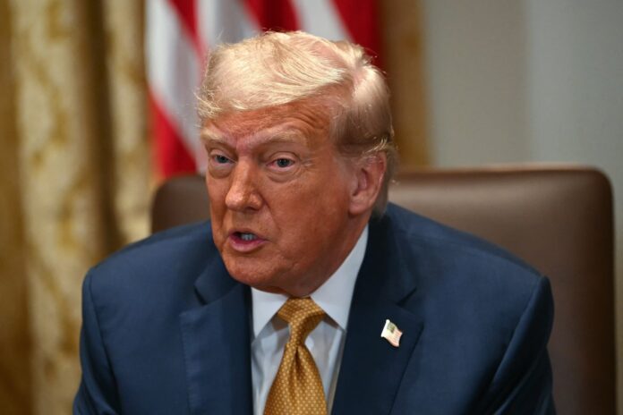 Trump dijo que esta tasa podría aumentar si la Unión Europea decidiera tomar represalias
