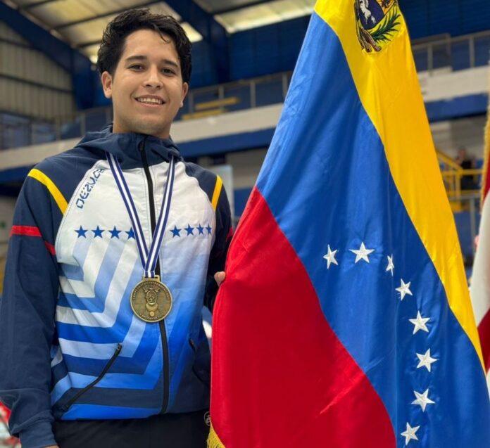 José Briceño pertenece a la selección de esgrima de Yaracuy