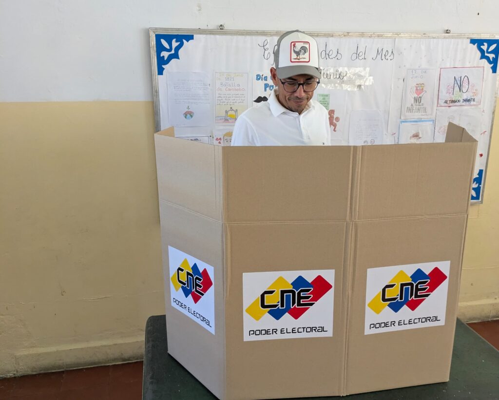 El alcalde Adrián Duque dijo que, a las 10:00 am había votado el 25% del padrón electoral