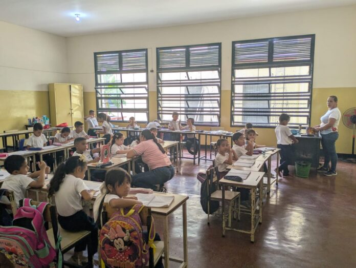 En unas instituciones aún no han iniciado este proceso de fijación de la mensualidad. Foto referencial
