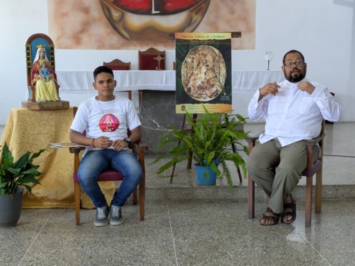 Autoridades católicas y miembros del equipo organizador de la actividades invitaron a toda la comunidad a participar