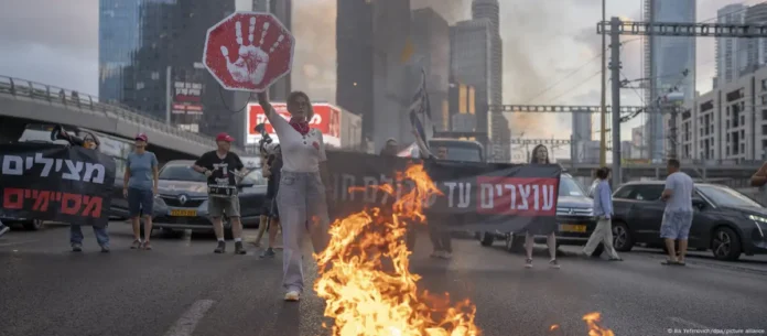 Cientos de manifestantes que piden el fin de la guerra en Gaza y el regreso de los rehenes