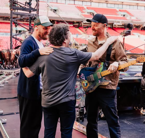 Esta es la primera vez que Dudamel acompaña a Coldplay en una residencia, sin embargo, no es la primera colaboración entre ambos