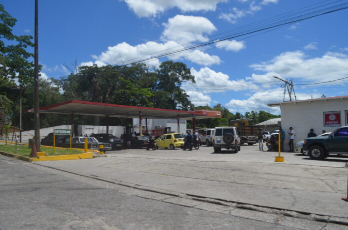 En Yaracuy, existen nueve estaciones de servicio para abastecer gas vehicular para el público en general.
