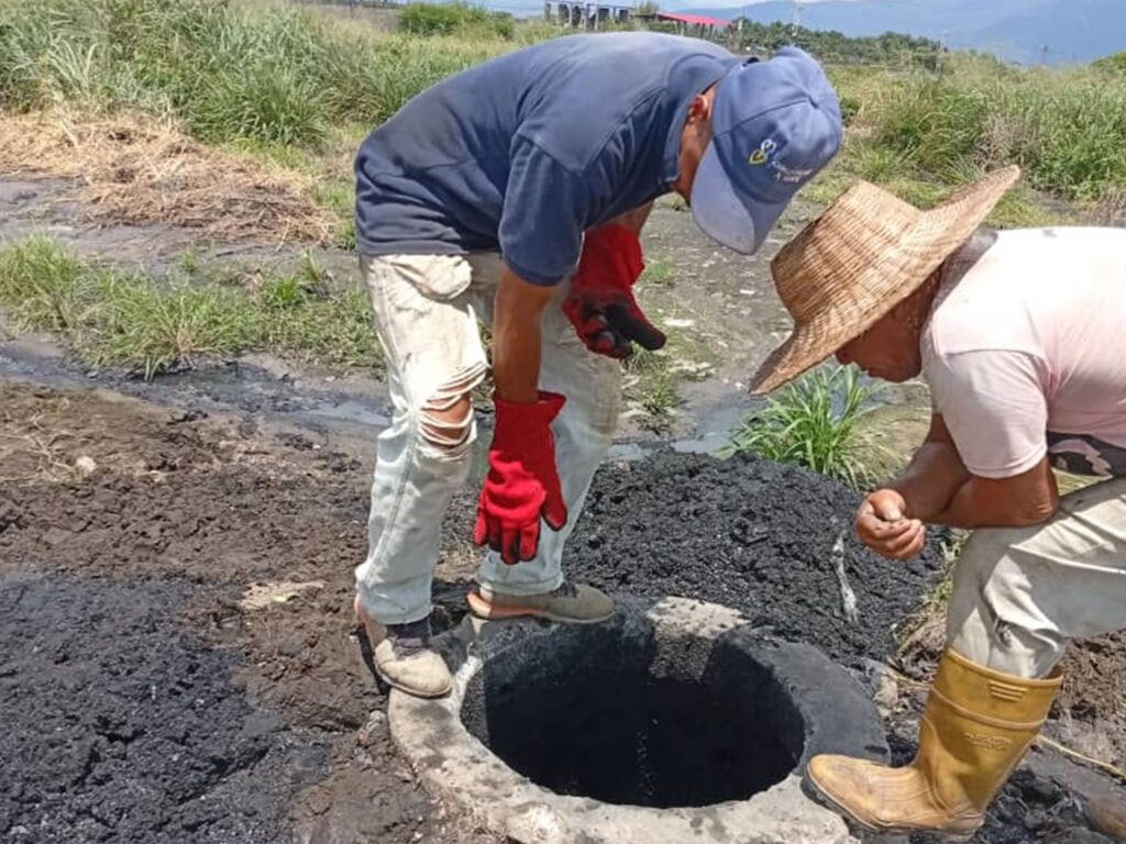 La boca de visita estaba obstruida