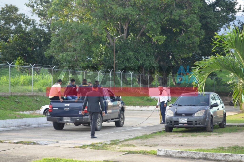 Un gran despliegue de funcionarios y allegados a la víctima se observó en la sede del SENAMECF