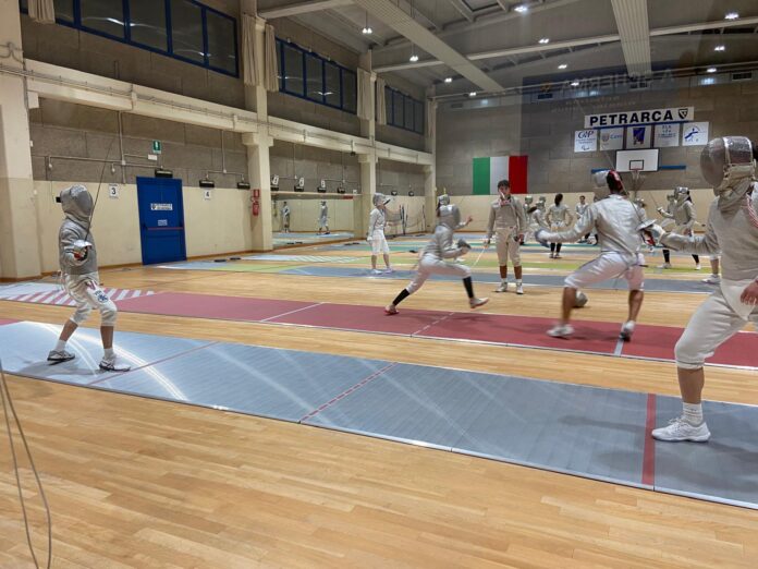 Actualmente entrena en la Academy Montano Bauer en Padova, Italia