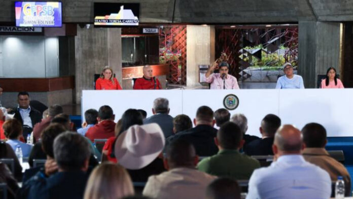 El Presidente sostuvo una reunión de trabajo con gobernadores y alcaldes del Gran Polo Patriótico Simón Bolívar