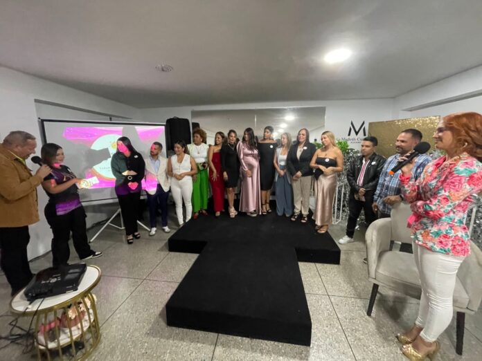En esta nueva edición están participando más de 20 expertos, divididos en tres equipos: salud, estilismo y moda y el de crecimiento personal