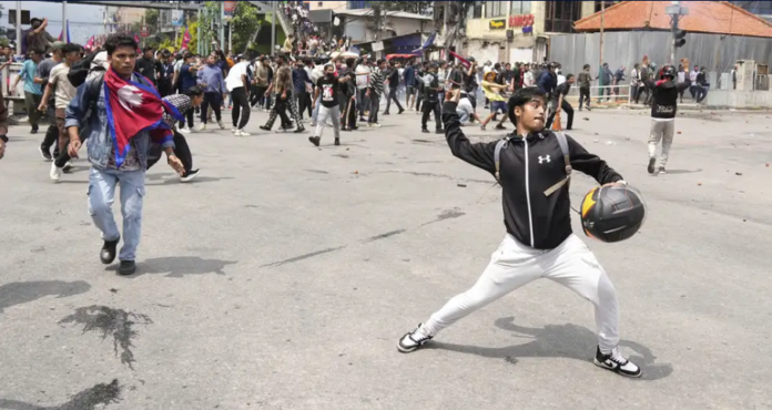 Las manifestaciones han saldado una veintena de muertos