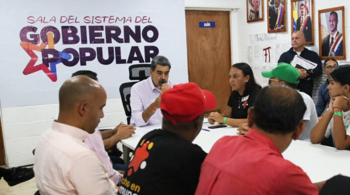 El Mandatario visitó la sala comunal Simón Rodríguez en La Guaira