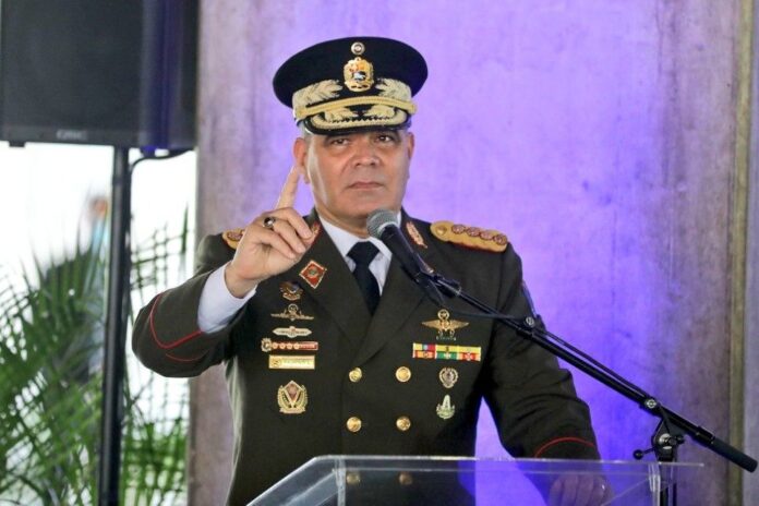 El ministro asegura que hay una “campaña perversa en redes sociales promovida por sectores de la ultraderecha”