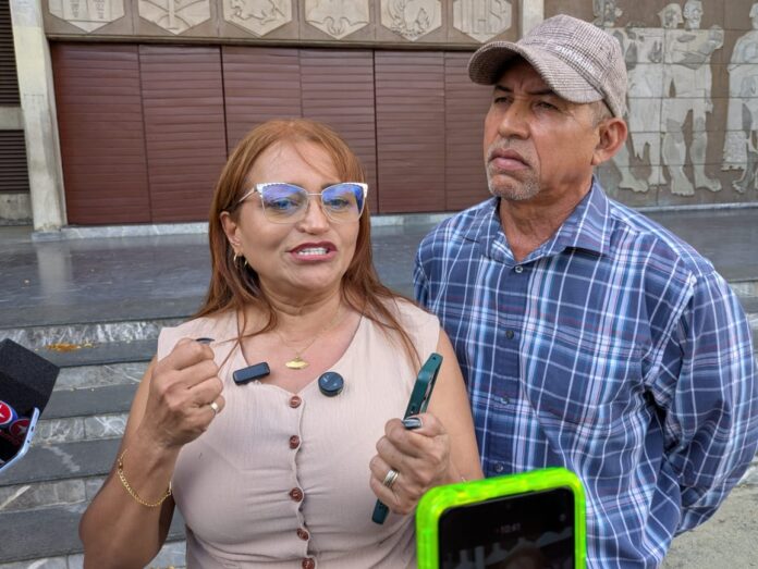 Damaris Oropeza de Hernández, madre de Pedro Hernández (detenido) explicó la situación