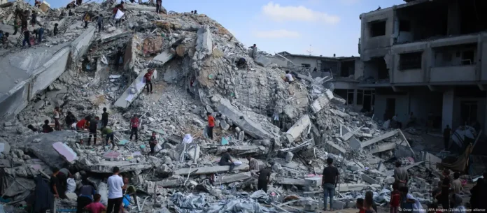 Este sábado destruyeron un segundo edificio de viviendas de gran altura