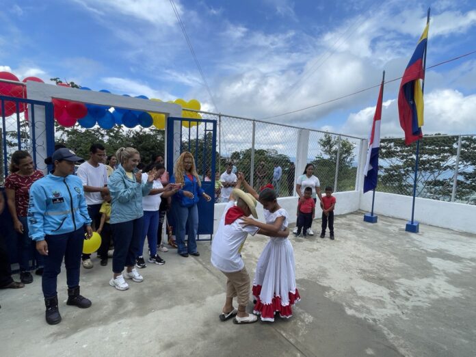 Efectuaron actos culturales para la inauguración
