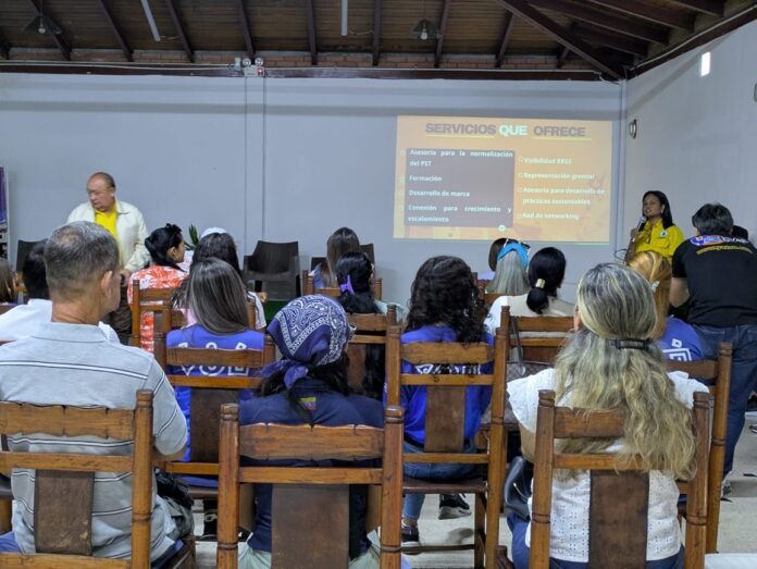 La actividad fue realizada en el salón de conferencias del Hotel Hostería Colonial, en el municipio San Felipe