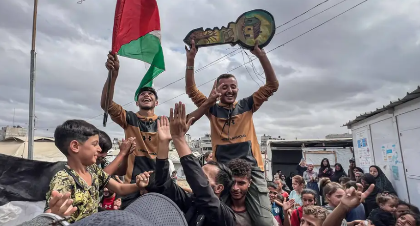En Gaza celebran la posibilidad cierta de paz