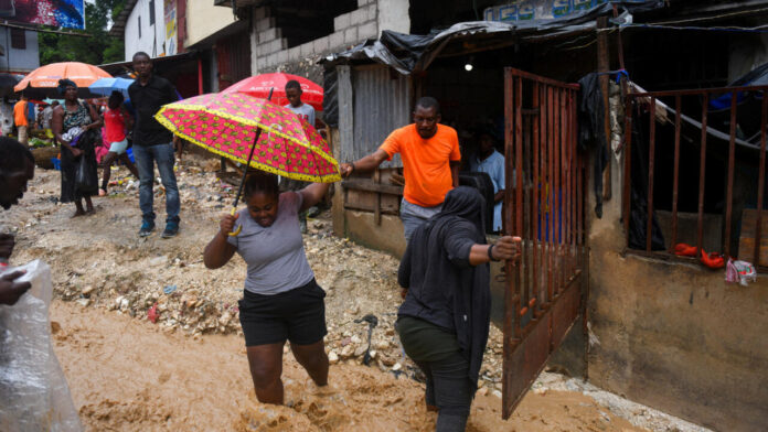 2025-10-29T210721Z-4838273-RC2PLHA55HCU-RTRMADP-3-STORM-MELISSA-HAITI