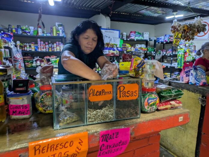 En el mercado de Independencia venden las pasas a partir de los 100 gramos