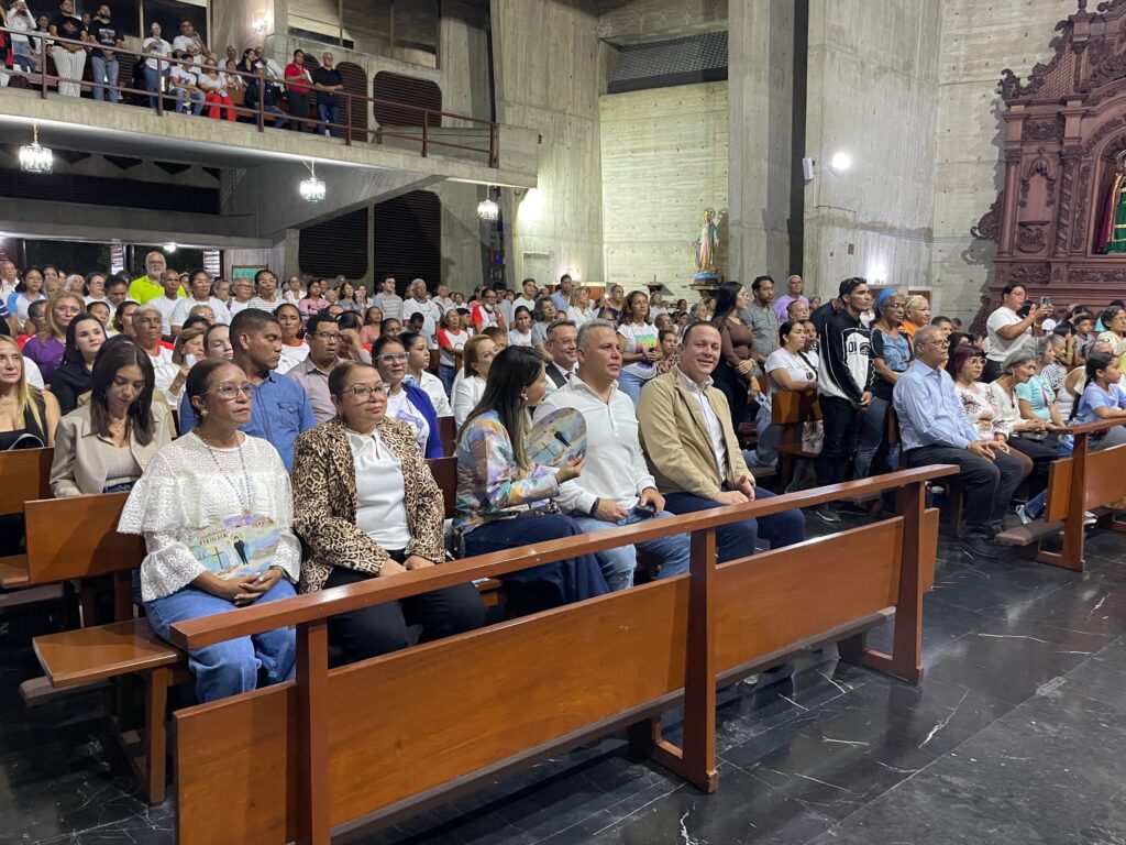 Autoridades acudieron a la eucaristía