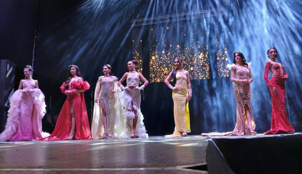 Las siete hermosas candidatas dieron lo mejor de sí para hacer una noche inolvidable