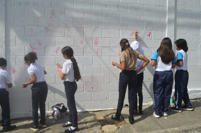 Participaron estudiantes de primaria y media general