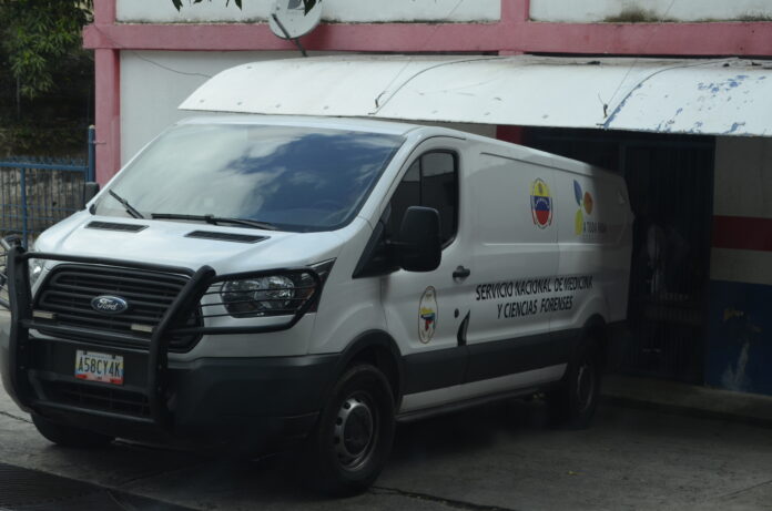 El cadáver fue trasladado desde la morgue del HC de San Felipe a la sede del SENAMECF Yaracuy