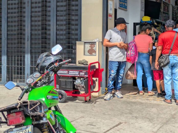 Varios comercios en San Felipe tienen plantas eléctricas, los que no padecen para trabajar